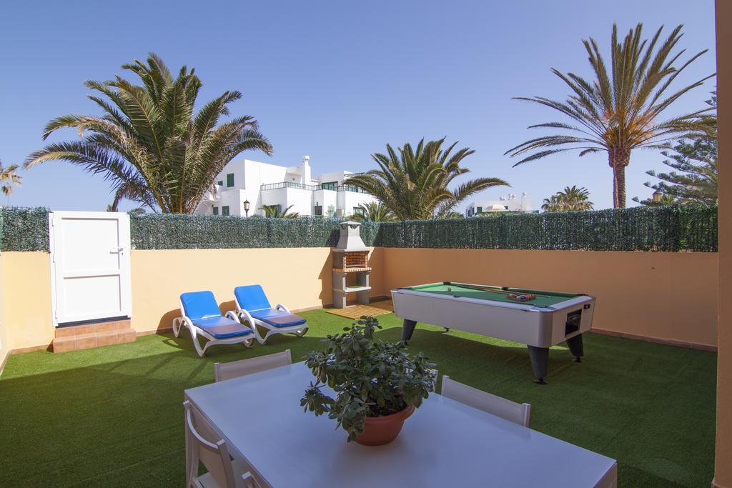 Anju Villas Los Delfines Bravo'S Apartments Corralejo Esterno foto