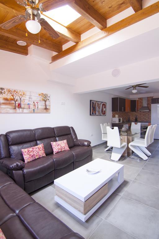 Anju Villas Los Delfines Bravo'S Apartments Corralejo Esterno foto