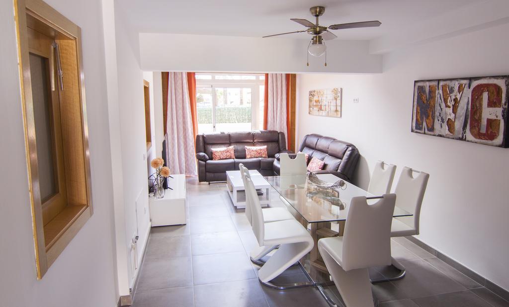 Anju Villas Los Delfines Bravo'S Apartments Corralejo Esterno foto