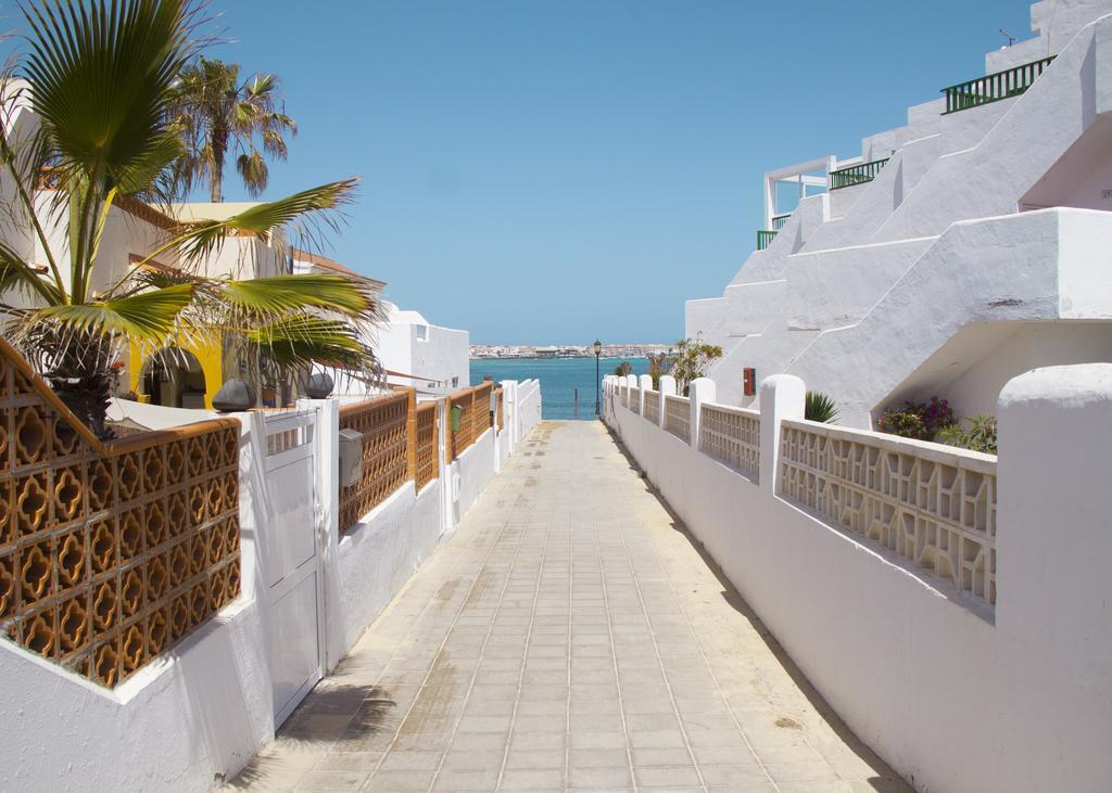 Anju Villas Los Delfines Bravo'S Apartments Corralejo Esterno foto